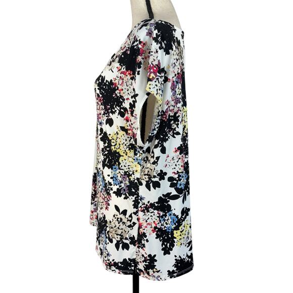 Roz & Ali 1X-Large Top Floral Cap Sleeve Stretch Off-Center Neckline Slits Multi - Picture 5 of 8